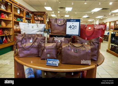 dooney and bourke outlet prices.